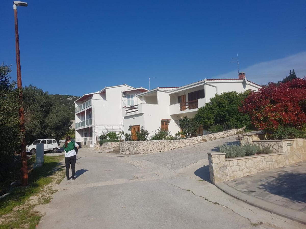 Six Bedroom Holiday Home Matea Ploce  Extérieur photo