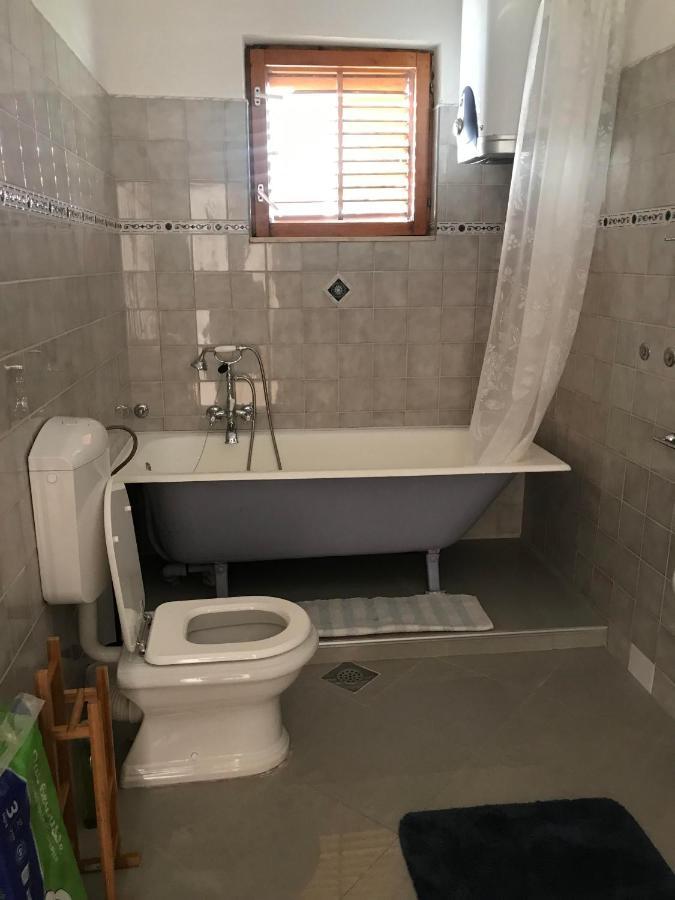 Six Bedroom Holiday Home Matea Ploce  Extérieur photo