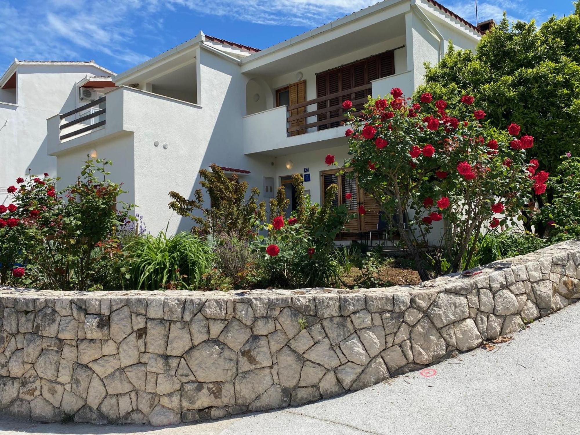 Six Bedroom Holiday Home Matea Ploce  Extérieur photo